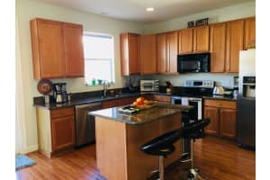 8069 Murano Cir, Palm Beach Gardens, FL 33418, Sold 09/28/18