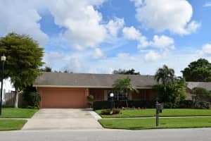 5432 Sandhurst Cir S, Lake Worth, FL 33463, Sold 10/25/18