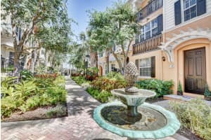 374 E Mallory Cir, Delray Beach, FL 33483, Sold 11/29/18