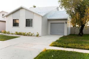 5760 Strawberry Lakes Cir, Lake Worth, FL 33463, Sold 10/12/18