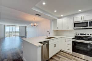 3581 S Ocean Blvd #9d, South Palm Beach, FL 33480, Sold 01/14/19