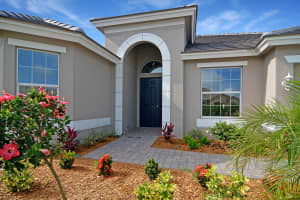 4836 Four Lakes Cir SW, Vero Beach, FL 32968, Sold 09/18/19