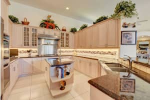 2375 Rabbit Hollowe Cir, Delray Beach, FL 33445, Sold 11/19/18