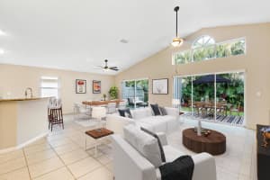 1377 Fairfax Cir E, Boynton Beach, FL 33436, Sold 11/16/18
