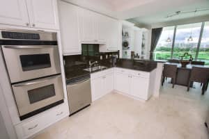 550 SE Mizner Blvd APT B510, Boca Raton, FL 33432, Sold 11/15/18