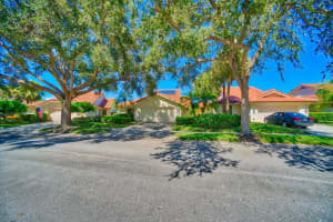 2835 Iroquois Cir, West Palm Beach, FL 33409, Sold 12/28/18