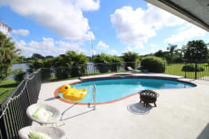 7485 Hazelwood Cir, Lake Worth, FL 33467, Sold 01/31/19