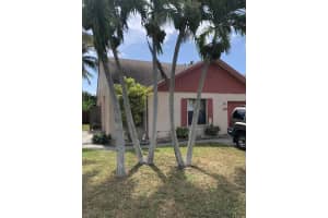 33 Peachtree Pl, Boynton Beach, FL 33436, Sold 01/04/19
