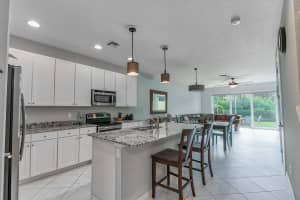 684 SW Glen Crest Way, Stuart, FL 34997, Sold 11/27/18