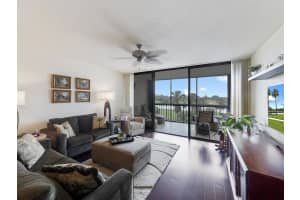 356 Golfview Rd, North Palm Beach, FL 33408, Sold 12/03/18
