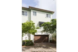 27 NW Hawthorne Pl, Boca Raton, FL 33432, Sold 07/09/19