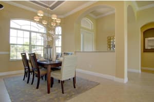 4737 Four Lakes Cir SW, Vero Beach, FL 32968, Sold 04/05/19