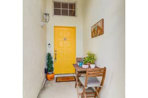 5195 Foxhall Dr N, West Palm Beach, FL 33417, Sold 11/17/18
