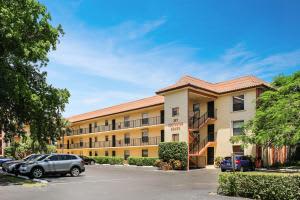 327 Southwind Dr, North Palm Beach, FL 33408, Sold 11/30/18