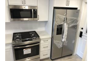 327 E Royal Palm Rd, Boca Raton, FL 33432, Sold 04/29/19