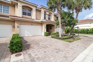 4921 Vine Cliff Way E, Palm Beach Gardens, FL 33418, Sold 03/15/19