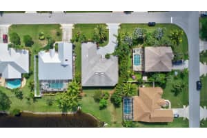 365 NE Vanda Terrado, Jensen Beach, FL 34957, Sold 12/27/18