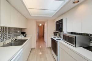 140 SE 5th Ave, Boca Raton, FL 33432, Sold 05/31/19