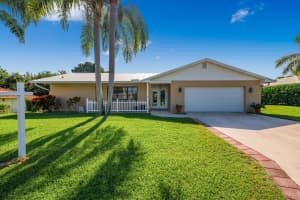 8554 SE Seagrape Way, Hobe Sound, FL 33455, Sold 03/04/19