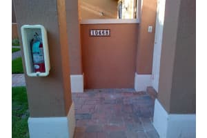 10668 SW 6th St, Pembroke Pines, FL 33025, Sold 01/25/19