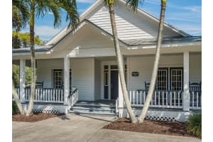 807 Carolina Cir SW, Vero Beach, FL 32962, Sold 04/30/19