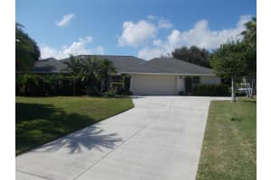 17 Crown Ct, Fort Pierce, FL 34949, Sold 12/20/18