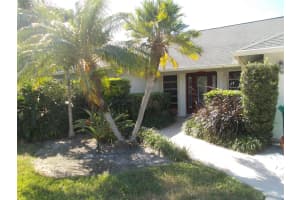 17 Crown Ct, Fort Pierce, FL 34949, Sold 12/20/18