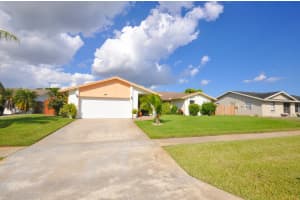 5347 Sandhurst Cir N, Lake Worth, FL 33463, Sold 12/27/18
