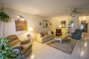 7211 E Oakridge Cir, Lantana, FL 33462, Sold 02/22/19