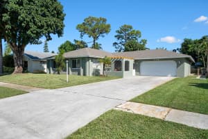 639 White Water Dr, West Palm Beach, FL 33413, Sold 08/09/19