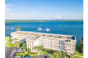 52 Yacht Club Dr, North Palm Beach, FL 33408, Sold 06/19/19