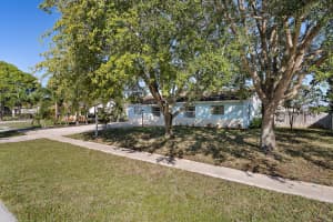 1105 Chickasaw St, Jupiter, FL 33458, Sold 01/28/19