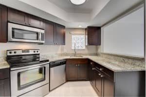 104 Weybridge Cir, Royal Palm Beach, FL 33411, Sold 06/26/19