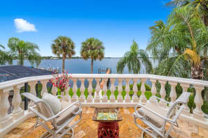681 SW Bay Pointe Cir, Palm City, FL 34990, Sold 01/23/19