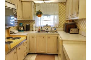 3211 Park Ln, Boynton Beach, FL 33435, Sold 02/01/19