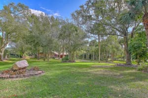 486 33rd Ave SW, Vero Beach, FL 32968, Sold 04/24/19