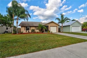 4161 SE Jacaranda St, Stuart, FL 34997, Sold 03/15/19