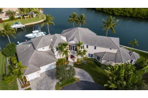 9095 SE Harbor Island Way, Hobe Sound, FL 33455, Sold 06/10/19
