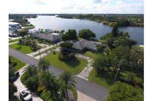3865 S Lake Dr, Boynton Beach, FL 33435, Sold 06/04/20