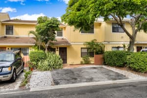 5273 Tennis Ln, Delray Beach, FL 33484, Sold 06/19/19