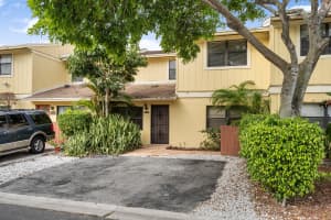 5273 Tennis Ln, Delray Beach, FL 33484, Sold 06/19/19