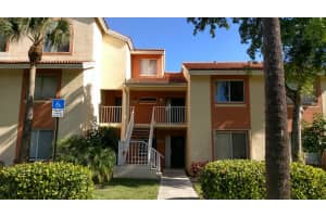 1136 The Pointe Dr, West Palm Beach, FL 33409, Sold 01/17/19