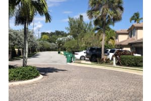 825 E Village Cir, Davie, FL 33325, Sold 04/24/19