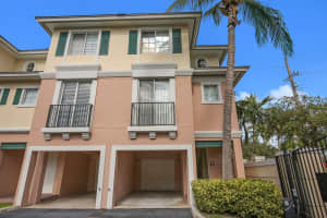 240 NE 2nd St, Delray Beach, FL 33444, Sold 06/10/19