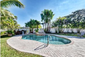 10761 Fox Glen Dr, Boca Raton, FL 33428, Sold 01/24/19