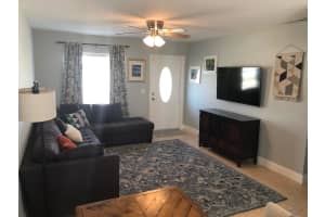 1096 Chickasaw St, Jupiter, FL 33458, Sold 04/04/19