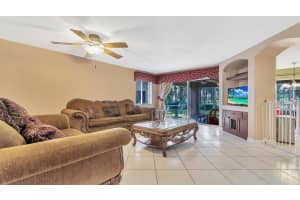 4635 Pinemore Ln, Lake Worth, FL 33463, Sold 04/15/19