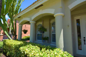 7583 SE Forest Oak Ln, Hobe Sound, FL 33455, Sold 04/23/19