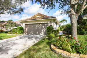 4635 Sherwood Forest Dr, Delray Beach, FL 33445, Sold 04/15/19