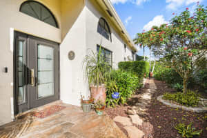 4635 Sherwood Forest Dr, Delray Beach, FL 33445, Sold 04/15/19